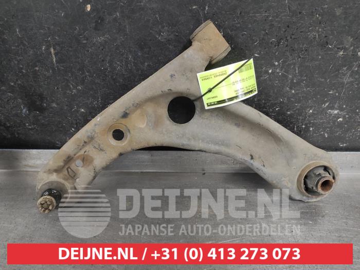 Toyota Aygo Draagarm onder links-voor O666784