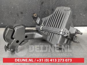 Nissan Qashqai Air box O666801 photo 2