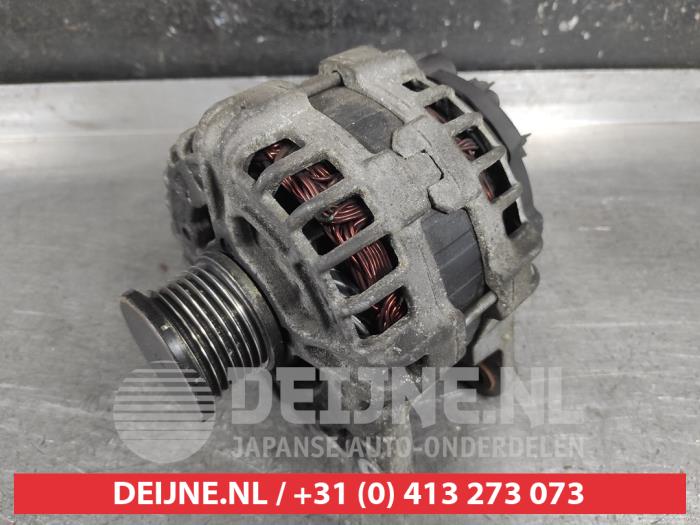 Gebruikte Dynamo Nissan Qashqai (J11) 1.2 DIG-T 16V Prijs € 50,00 Margeregeling aangeboden door V.Deijne Jap.Auto-onderdelen BV