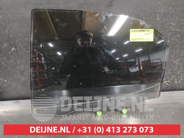 Toyota Yaris Portierruit 4Deurs links-achter O666908