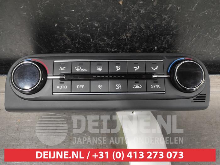 Kia Ceed Heater control panel O666983