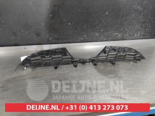 Toyota Yaris Grill O667018 foto 2