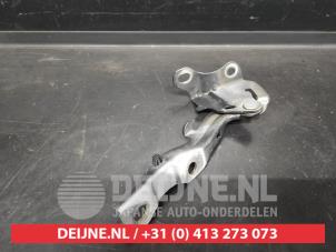 Hyundai I30 Bonnet Hinge O667021 photo 2
