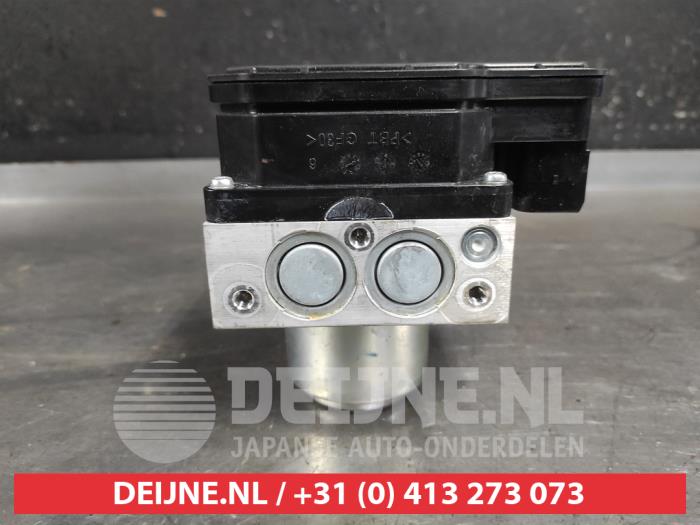 Gebruikte ABS Pomp Honda Jazz (GE6/GE8/GG/GP) 1.4 VTEC 16V Prijs € 100,00 Margeregeling aangeboden door V.Deijne Jap.Auto-onderdelen BV