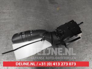 Gebruikte Licht Schakelaar Toyota Yaris IV (P21/PA1/PH1) 1.5 12V Hybrid 115 Prijs € 40,00 Margeregeling aangeboden door V.Deijne Jap.Auto-onderdelen BV