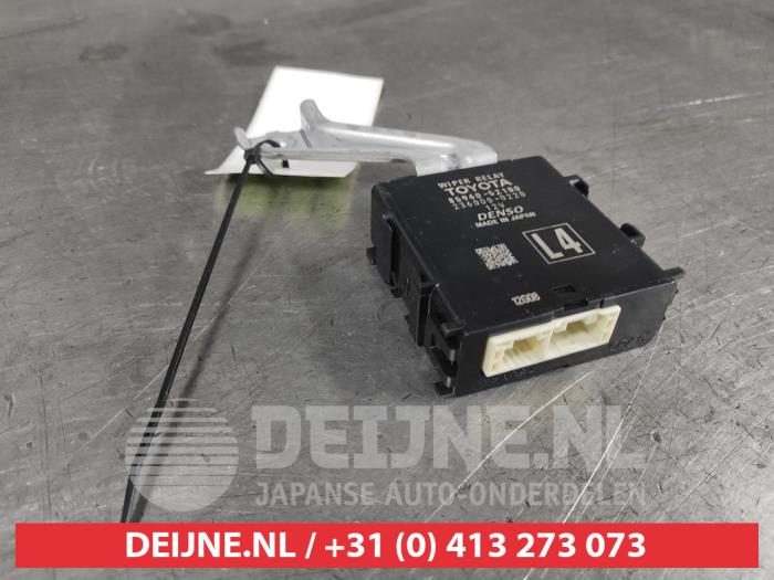Toyota Yaris Ruitenwisser Module O667239