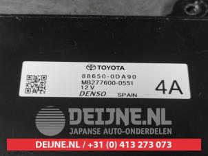 Toyota Yaris Heater computer O667252 photo 2
