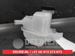 Toyota Yaris Ausgleichsbehälter O667328 foto 2