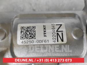 Toyota Yaris Lenksäulenwelle O667343 foto 3