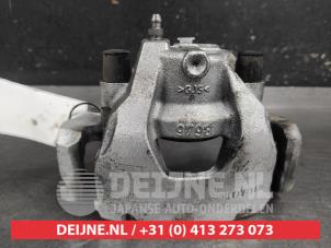 Toyota Yaris Front brake calliper, right O667353 photo 3