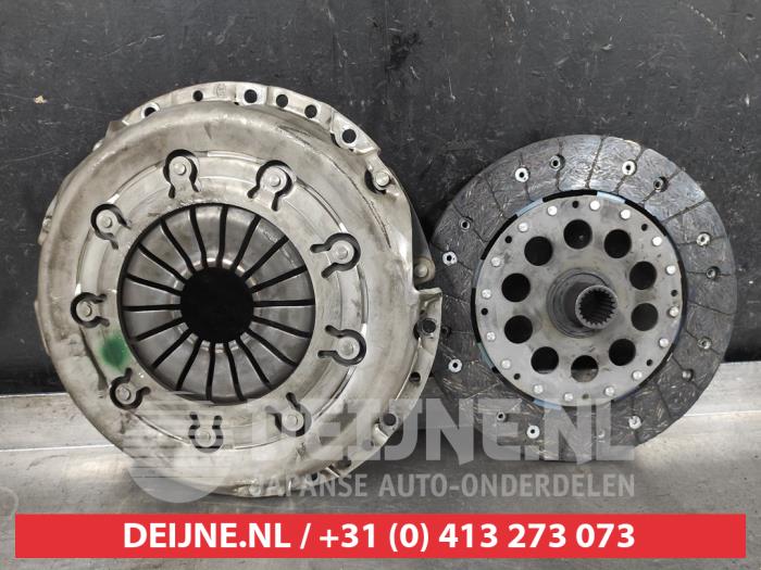 Gebruikte Koppelingsset (compleet) Nissan Qashqai (J11) 1.6 DIG-T 163 16V Prijs € 50,00 Margeregeling aangeboden door V.Deijne Jap.Auto-onderdelen BV
