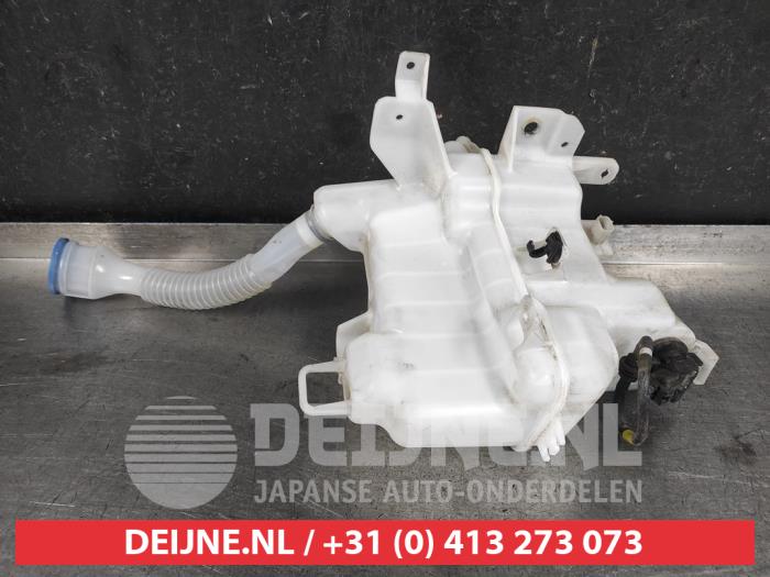 Mazda 6 Ruitensproeiertank voor O667611