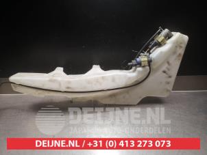 Nissan Navara Front windscreen washer reservoir O340533 photo 2