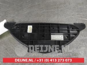 Nissan Primera Heater control panel O667738 photo 2