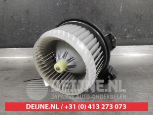 Suzuki Swift Heating and ventilation fan motor O667808 photo 2
