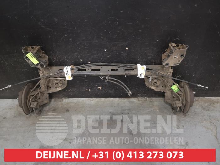 Nissan Pulsar Hinterachse Vorderradantrieb O667868