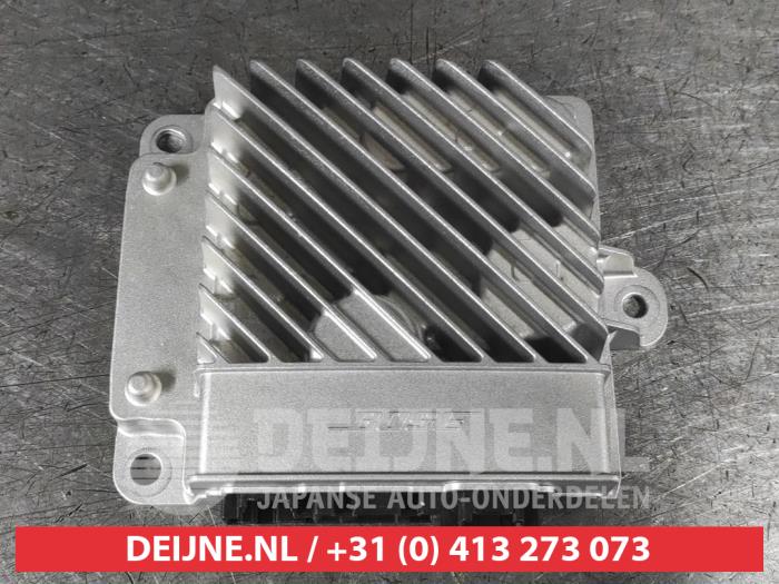 Mazda MX-5 Radio versterker O667966