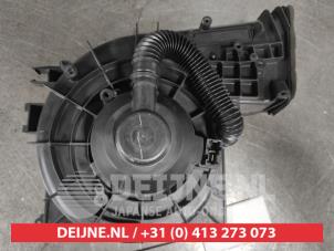 Nissan Primera Kachel Ventilatiemotor O668025 foto 2