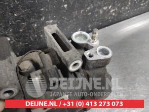 Nissan Primera Air conditioning pump O668028 photo 3