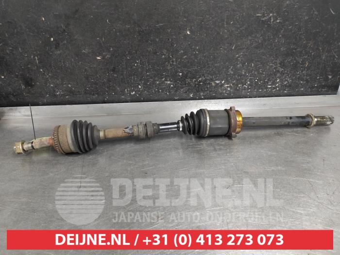 Nissan Primera Antriebswelle rechts vorne O668033