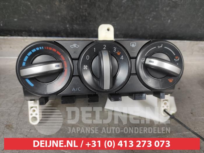 Nissan Qashqai Kachel Bedieningspaneel O668070