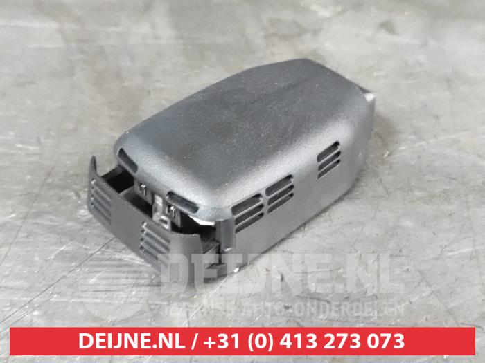 Gebruikte Regensensor Mazda MX-30 e-SkyActiv 145 Prijs € 25,00 Margeregeling aangeboden door V.Deijne Jap.Auto-onderdelen BV