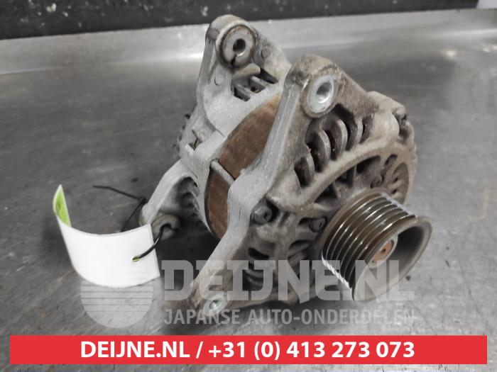 Gebruikte Dynamo Nissan Qashqai (J10) 1.6 16V Prijs € 25,00 Margeregeling aangeboden door V.Deijne Jap.Auto-onderdelen BV