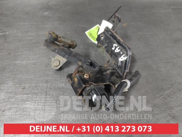 Nissan Micra Xenon Höhenregler O668304