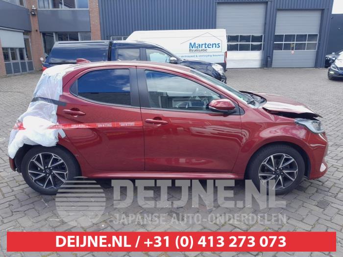 Toyota Yaris Türscheibe 4-türig rechts hinten O668332