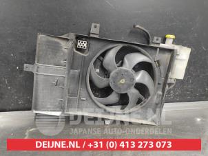 Nissan Note Kühlgebläsegehäuse O668392 foto 2