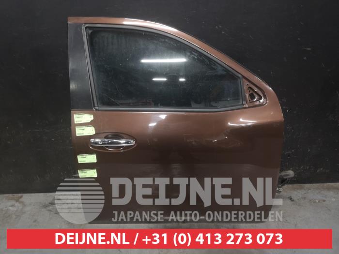 Nissan Navara Portier 4Deurs rechts-voor O668684