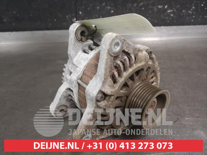 Gebruikte Dynamo Nissan Qashqai (J10) 1.6 16V Prijs € 25,00 Margeregeling aangeboden door V.Deijne Jap.Auto-onderdelen BV