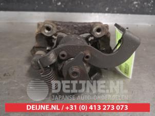 Toyota Auris Rear brake calliper, left O668878 photo 2