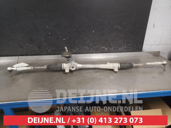 Toyota Yaris Steering box O668899