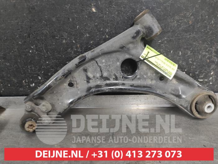 Toyota Yaris Draagarm onder links-voor O668904