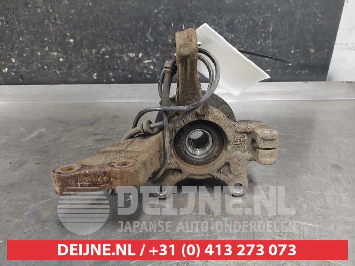 Nissan Micra Fusee rechts-voor O669001