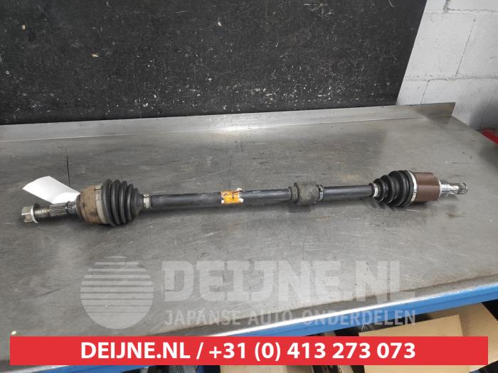 Nissan Micra Aandrijfas rechts-voor O669003