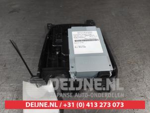 Toyota Yaris Draadloze oplader O669019 foto 2