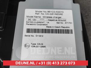 Toyota Yaris Draadloze oplader O669019 foto 3