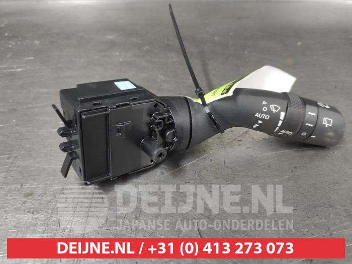 Toyota Yaris Scheibenwischer Schalter O669067