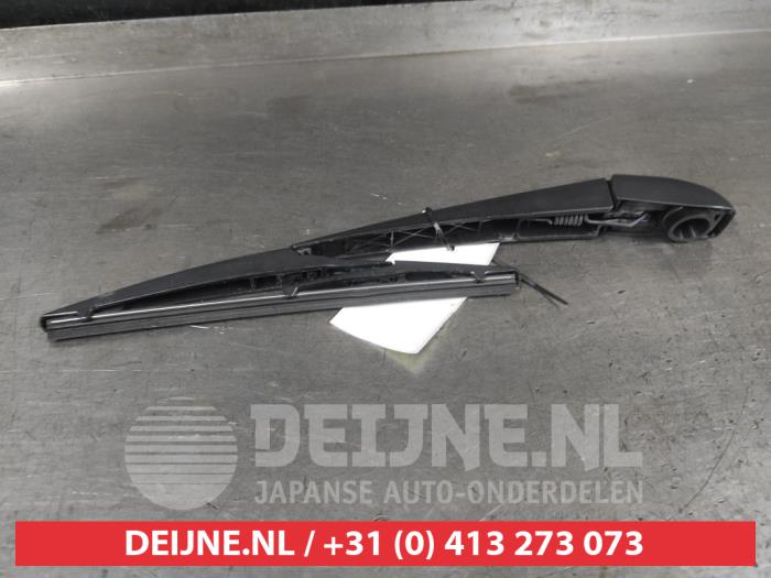 Toyota Yaris Scheibenwischerarm hinten O669075