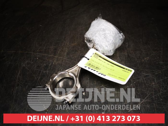 Gebruikte Zuiger Toyota Yaris IV (P21/PA1/PH1) 1.5 12V Hybrid 115 Prijs € 50,00 Margeregeling aangeboden door V.Deijne Jap.Auto-onderdelen BV
