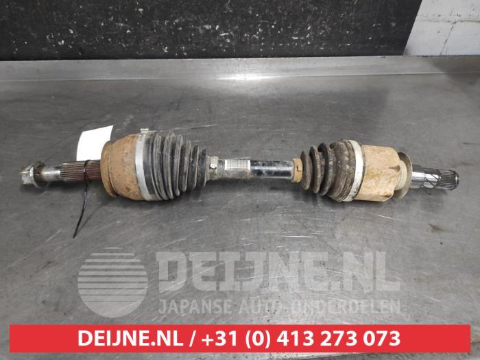 Nissan Navara Front drive shaft, left O669150