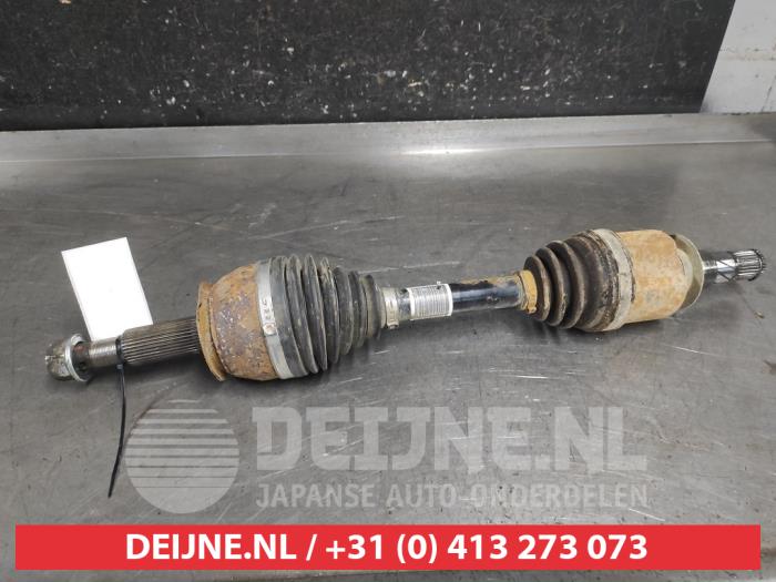 Nissan Navara Front drive shaft, right O669151