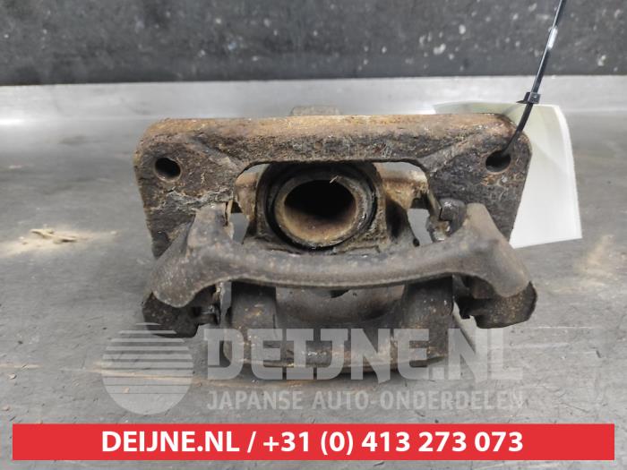Nissan Navara Remklauw (Tang) rechts-achter O669161