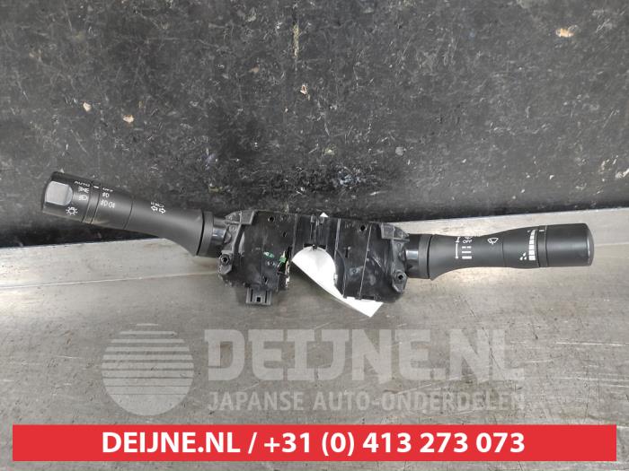 Nissan Navara Steering column stalk O669172