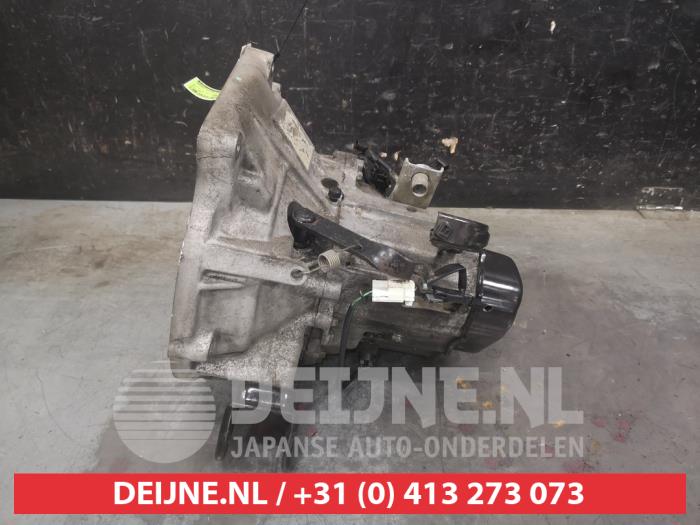Mazda Demio Getriebe O669241