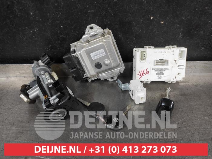 Suzuki SX-4 Engine management computer O669304