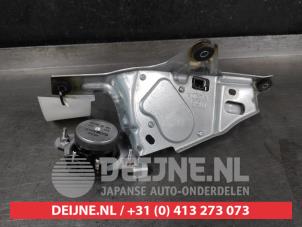 Mazda 3 Rear wiper motor O669536 photo 2