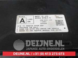 Mazda 3 Central door locking module O669543 photo 2